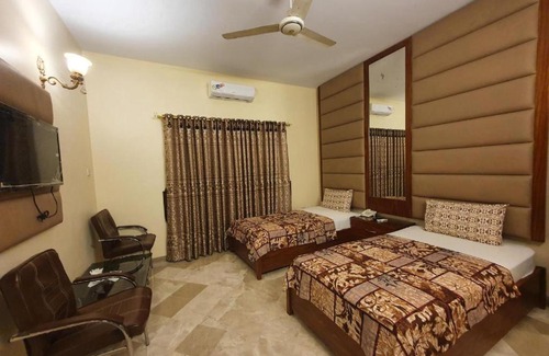 PECHS House | Imperial Guest House