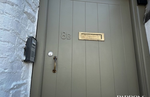 Tavistock Apartment | Impressive 3 bedroom apartment, Tavistock, Devon
