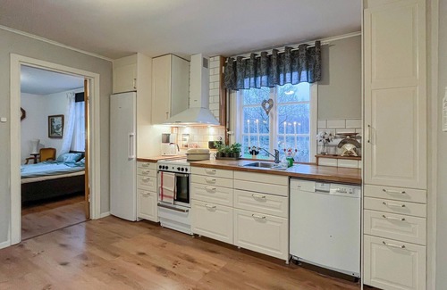 Tingsryd House | In a quiet location, in a wooded area with many lakes, this cozy cottage welcomes you.