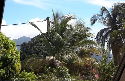 Saint-Claude Apartment | IN A TREATED VILLA, A COMFORTABLE PRIVATE APARTMENT, SUPERB SEA/MOUNTAIN VIEW