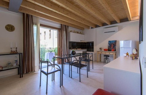 Marone Apartment | In Riva al Lago di Iseo Dependance Primo Piano