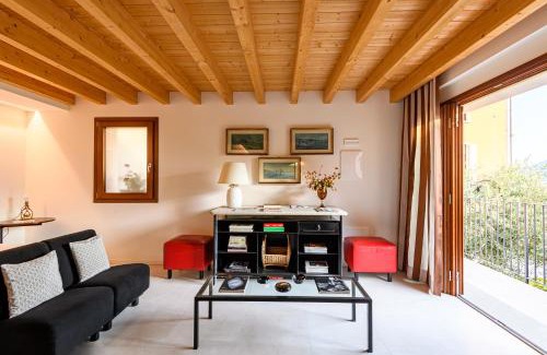 Marone Apartment | In Riva al Lago di Iseo Dependance Primo Piano