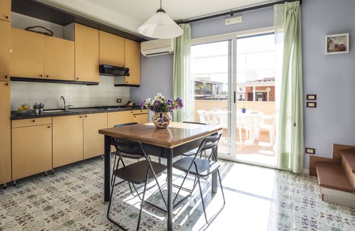 Marina di Ragusa Apartment | In the city center, just 180 meters from the beach