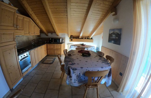 Brez Apartment | In the green and cool Trentino large apartment with garden, balcony, parking space