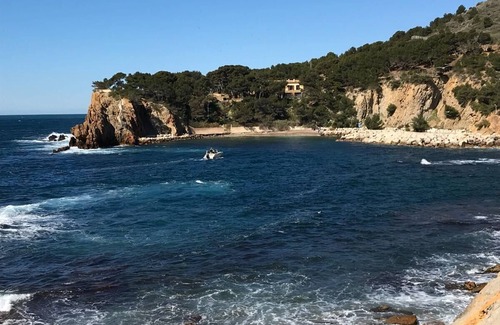 Ensues-la-Redonne Apartment | IN THE HEART OF THE CALANQUE DE FIGUIÈRES