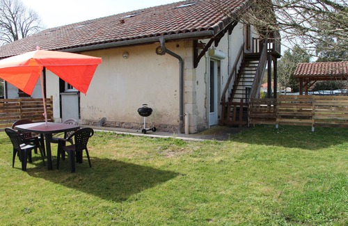 Herm Apartment | In the heart of a Landes village