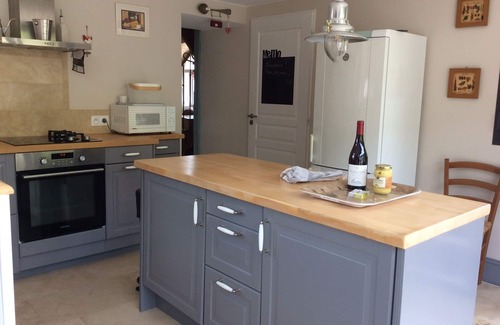 Frolois House | In the heart of Burgundy, in a quiet location, pretty renovated farmhouse for 8 people.