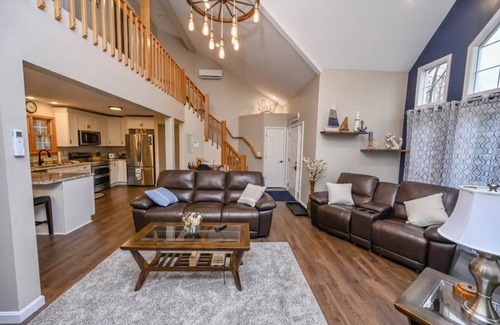 Mountainside House | In the heart of Deep Creek Lake! - "Shamrock Inn"
