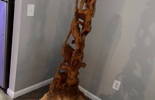 Las Colinas House | In the heart of Las Colinas next to the Ritz Carlton Golf Club.n