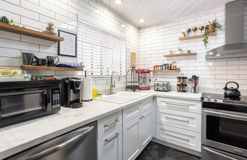 South Scottsdale Condo | In the heart of Old Town, lovely, private, pool+hot tub, steps from shops & bars