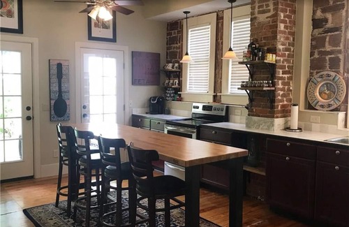 Woodford Park House | IN THE HEART OF THE RIVER DISTRICT - THE PARSONAGE- A 1925 VINTAGE HOME