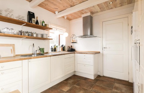 Vang House | In the popular Vang is this beautiful house with a wonderful sea view of the Baltic Sea.