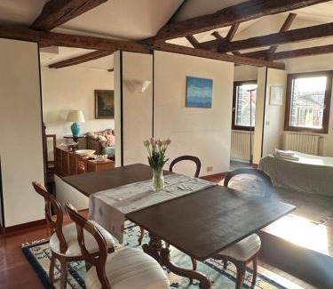 Santa Croce Apartment | Incantevole Loft a Venezia