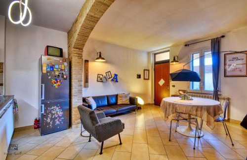 Caronno Pertusella Apartment | InCorteDaFabio Design flat with Bikes