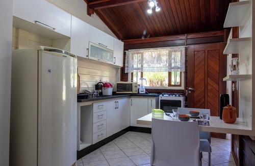 Braganca Paulista Ski Chalet | Incrível chácara com lazer completo,WiFi e piscina