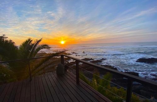 Pichilemu House | Increíble casa primera línea frente a ola Infiernillo