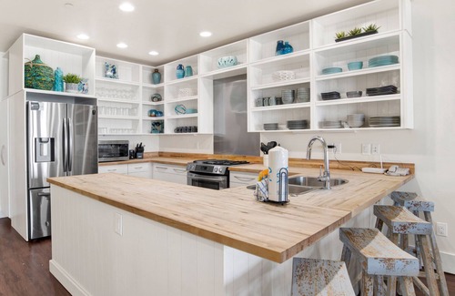 Gulf Shores House | Incredible Beachfront Retreat in Gulf Shores| Space for Up To 80 with 2 Pools!
