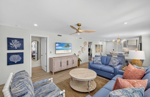 Sanibel Condo | Incredible Gulf Front Tarpon Beach 301