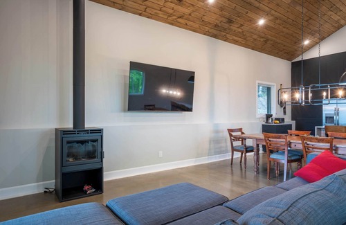 Cheneville Ski Chalet | Incredible view - Pool table - Horizon sur le lac