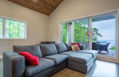 Cheneville Ski Chalet | Incredible view Pool table - Horizon sur le lac