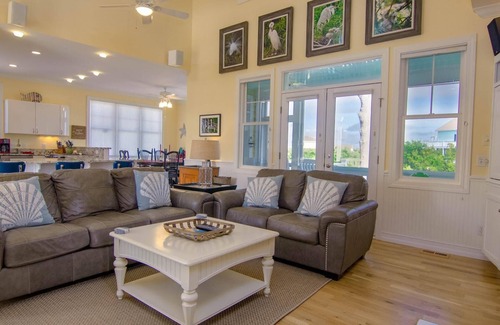 Beachwalk House | Incredible Water Views and Golf Cart