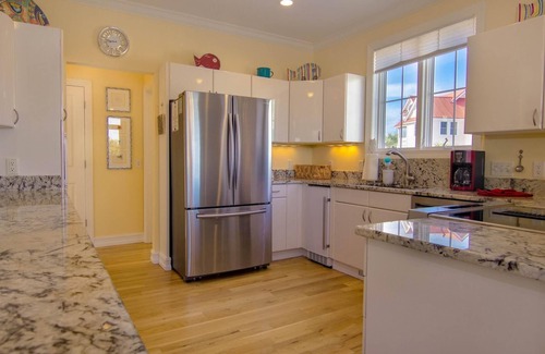 Beachwalk House | Incredible Water Views and Golf Cart