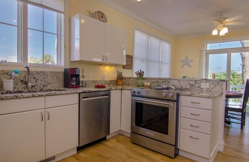 Beachwalk House | Incredible Water Views and Golf Cart