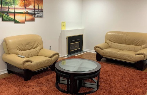 Mavis-Erindale House | Independent 2BR 1BTH 1PRK - Walk-in Ground Level