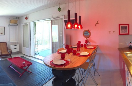 La Madrague Apartment | independent apartment on the ground floor