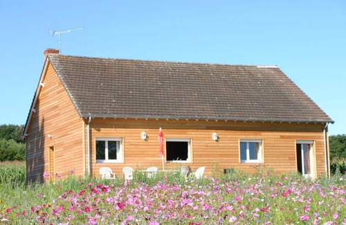 Isle-et-Bardais Cottage | Independent cottage with pool, near forest and pond, parking, tennis, and mini golf