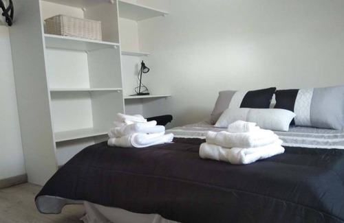 Hennebont Apartment | Independent suite in private house. Calm neighborhood.