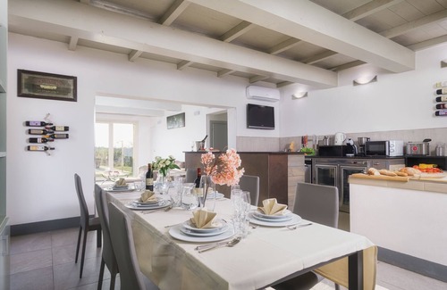 Cortona Villa | Independent villa near Cortona with 3 bedrooms. Private pool, A/C and Wi-Fi!