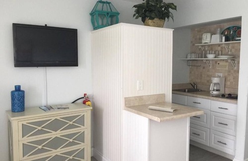 Indialantic By The Sea Apartment | Indialantic Charm: Relaxing Room with Seaside Ambiance | Balcony