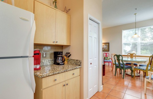 Indian Rocks Beach Apartment | Indian Rocks Vacation Rental Condo: Steps to Beach