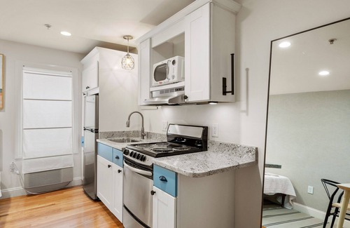 Newburyport Apartment | Indie Suite at The Hygge House