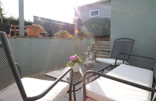 Bitburg Apartment | INDIVIDUAL APARTMENTS - Zentrale, ruhige Wohnung in Innenstadt - Küche, Parkplatz, Terrasse, SmartTV, Netflix