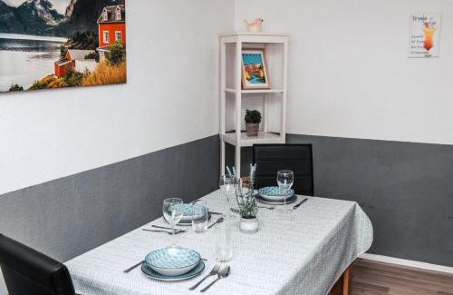 Bitburg Apartment | INDIVIDUAL APARTMENTS - Zentrale, ruhige Wohnung in Innenstadt - Küche, Parkplatz, Terrasse, SmartTV, Netflix