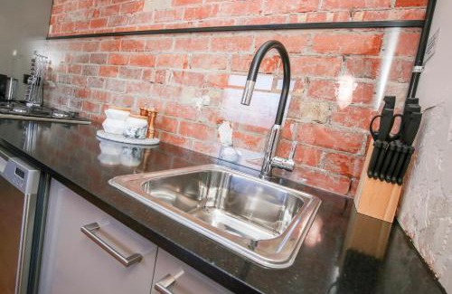 Mildura Central Business District Apartment | Indulge Apartments - The Urban Collection