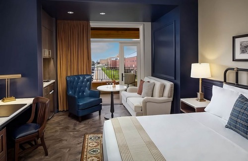 Fitzsimons Hotel | Indulge in Home-Like Comfort! Balcony, Near Denver Botanic Gardens!