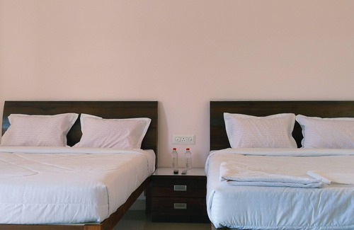 Giridih Resort | Indulge in Serenity at Hotel Ved Vatika - Reserve your blissful stay!