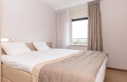 Kamperland Hotel | Indulge & Unwind in Soothing Retreat w/Spa & Pool Access Near Beach