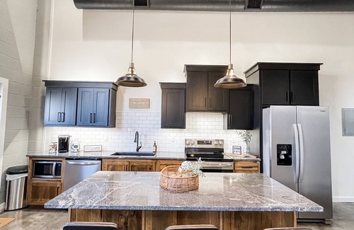 Mountain Home Apartment | Industrial/modern loft within walking distance to downtown!