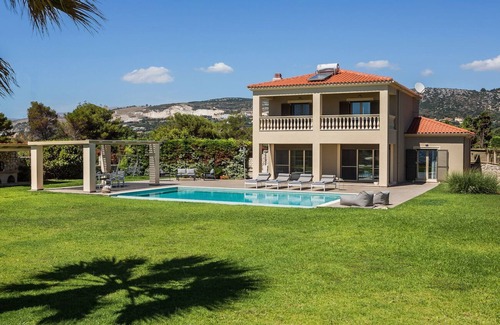 Svoronata Villa | Infinity Blue - Luxury Seaside Villa with stunning views & private pool