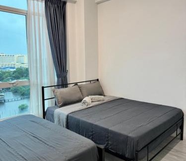 Kampung Sembulan Baru Apartment | Infinity pool Sutera Avenue family suite Free Wifi -Netflix -Parking