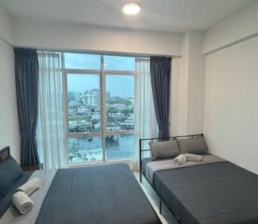 Kampung Sembulan Baru Apartment | Infinity pool Sutera Avenue family suite Free Wifi -Netflix -Parking
