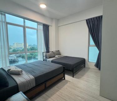 Kampung Sembulan Baru Apartment | Infinity pool Sutera Avenue family suite Free Wifi -Netflix -Parking