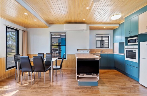 Kinka Beach Hotel | Ingenia Holidays Kinka Beach Yeppoon