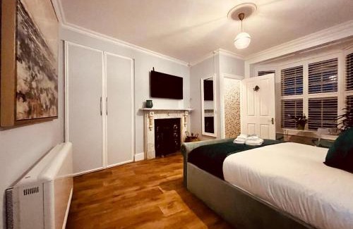 Whitby Apartment | Ingleside Mews