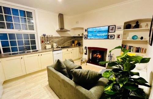Whitby Apartment | Ingleside Mews