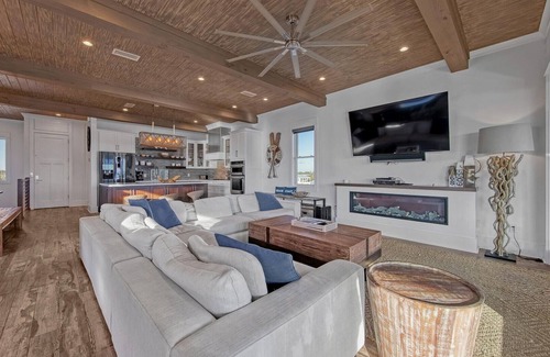 Inlet Beach House | Inlet Beach "Emerald Breeze"| 6 BR |Sleeps 16 |Private Pool |Elevator| VIEWS!